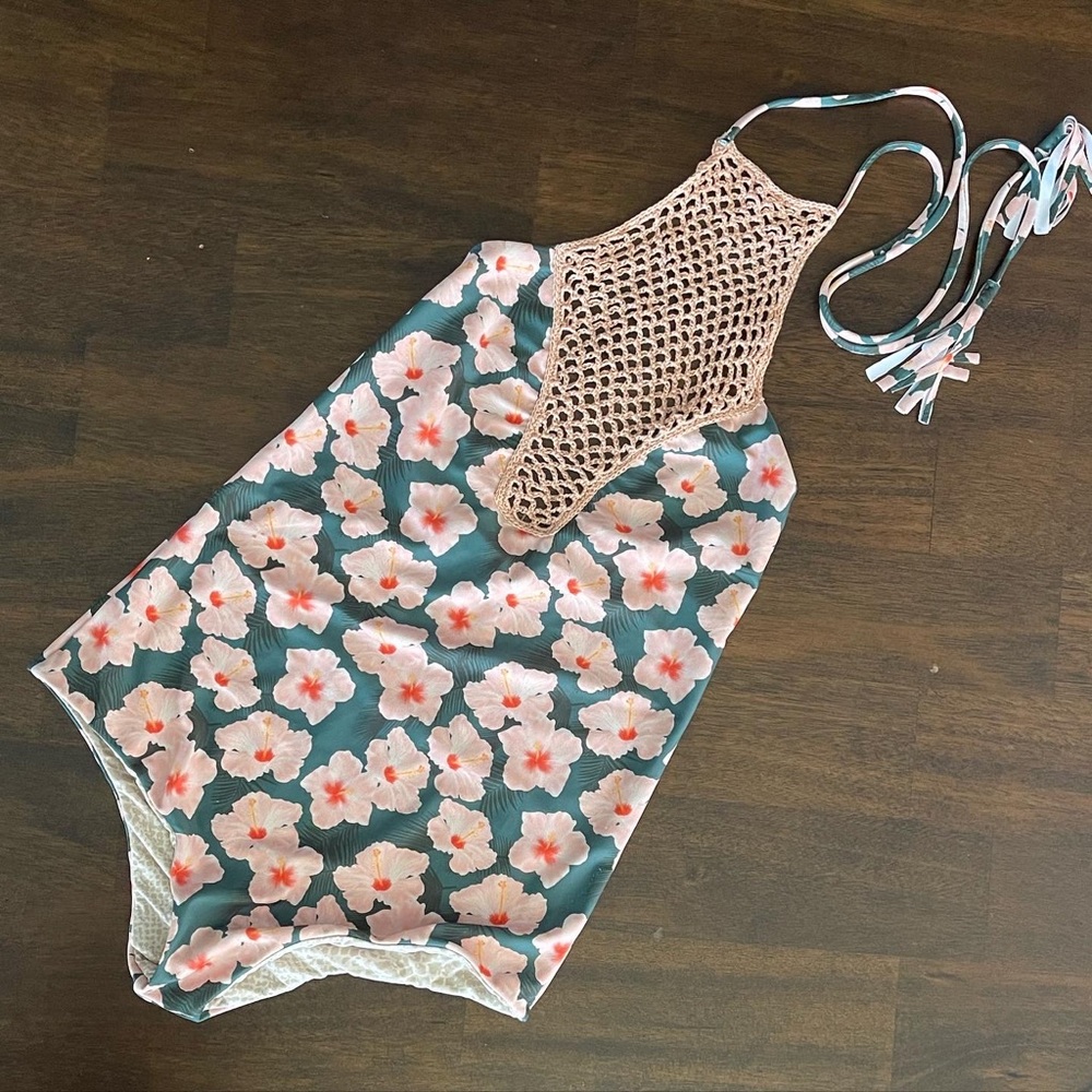 Acacia Teahupoo In Mahalo - image 1